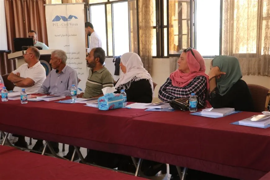 Girîngiya vegotina çîrokên koçberan di rûniştinekê de hat gotûbêjkirin