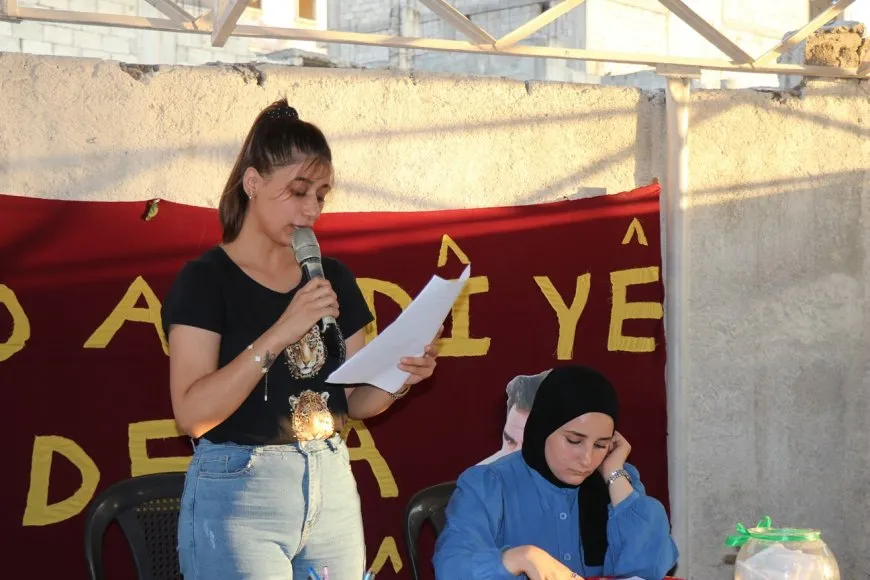 Yekitiya Jinên Ciwan li Helebê berpirsyariyên xwe li hember pêvajoyê aştiyê nîqaş kir