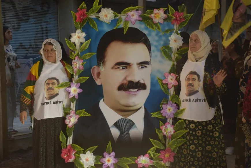Li Dirbêsiyê şêniyan banga azadiya fîzîkî ya Rêber Abdullah Ocalan kir