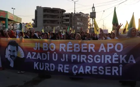 Şêniyên Qamişlo daxwaza azadiya fîzîkî ya  Rêber Apo kir