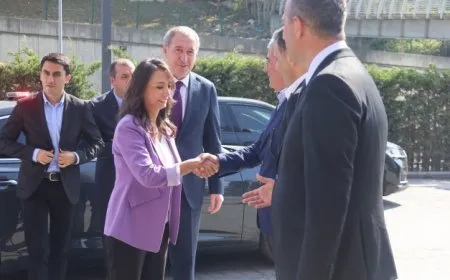 Hevserokên DEM Partiyê serdana CHP’ê kirin