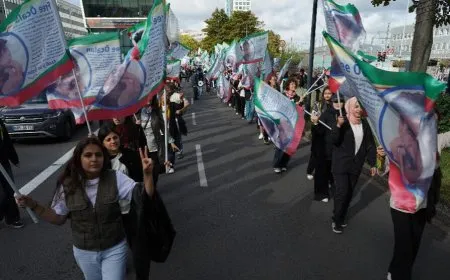 Meşa Dirêj a ji bo azadiya Rêber Apo di roja sêyemîn de ye