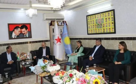Şandeke YNK’ê serdana Nûnertiya PYD’ê kir
