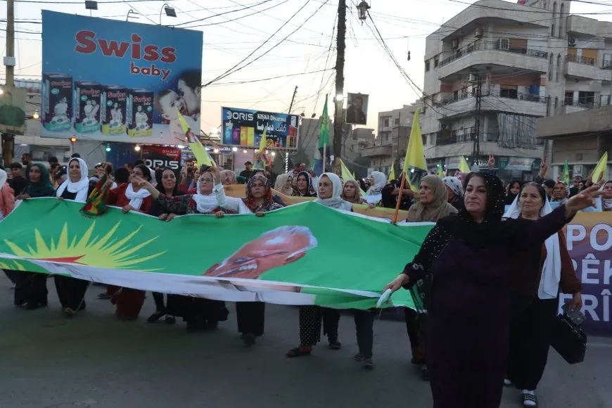 Şêniyên Qamişlo daxwaza azadiya fîzîkî ya  Rêber Apo kir