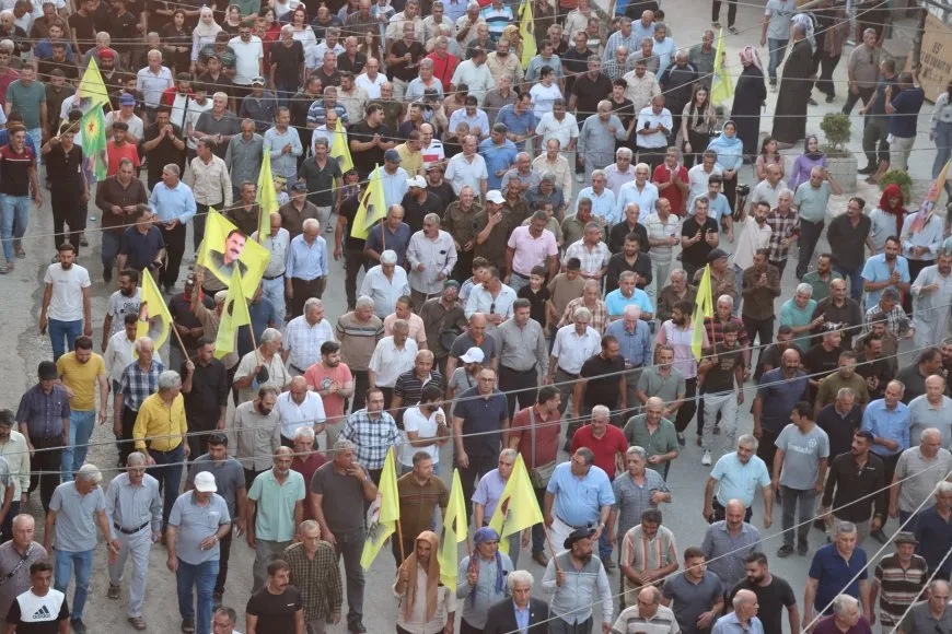 Şêniyên Qamişlo daxwaza azadiya fîzîkî ya  Rêber Apo kir