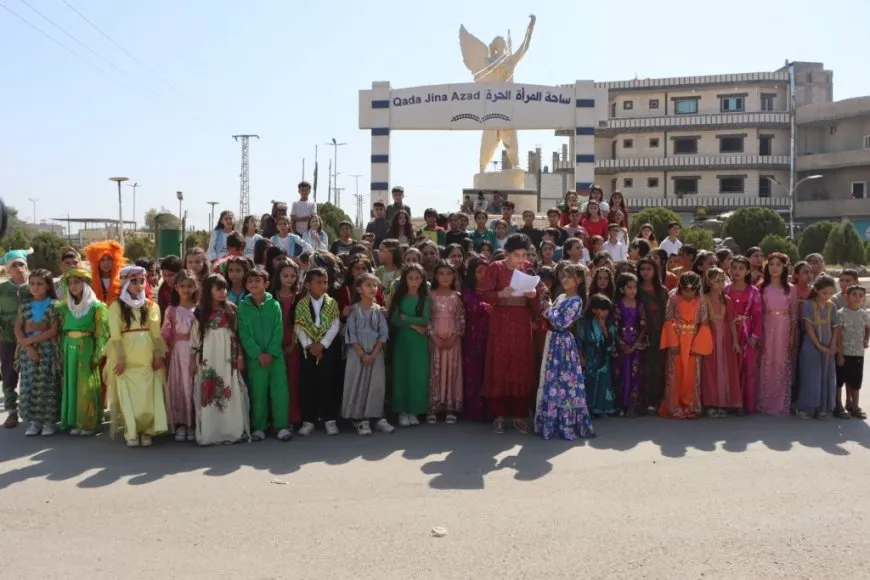 Li Kobanê Festîvala 8ˊemîn a Zarokan dest pê kir