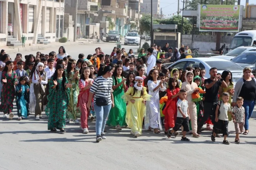Li Kobanê Festîvala 8ˊemîn a Zarokan dest pê kir