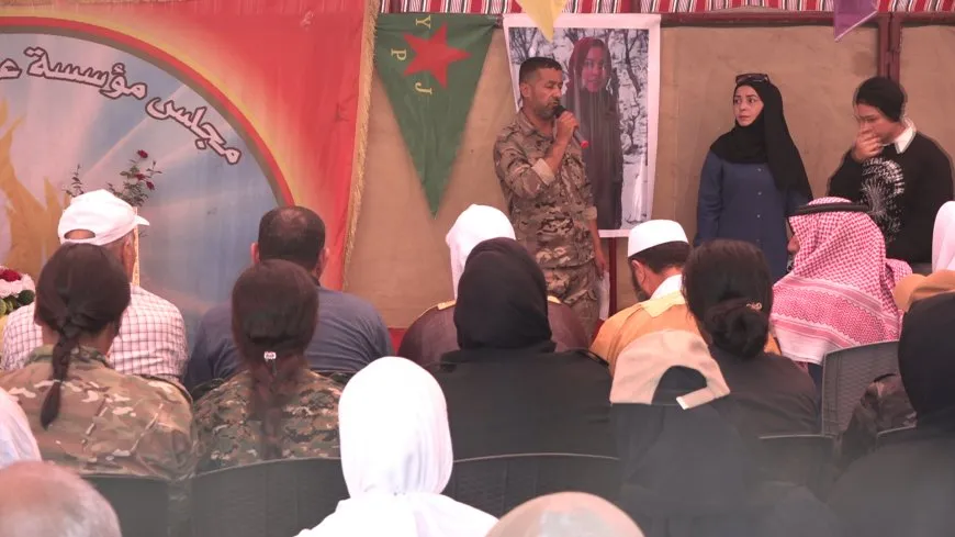 Xelkê Reqayê sersaxî da malbata şehîd Emîne Elî