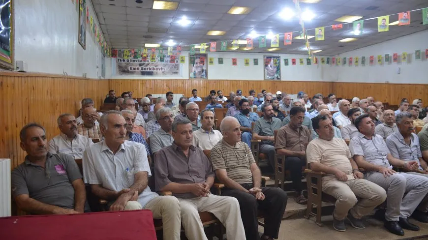 Têkildarî lihevkirina 10`ê Adarê û asoyên çareseriyê panel