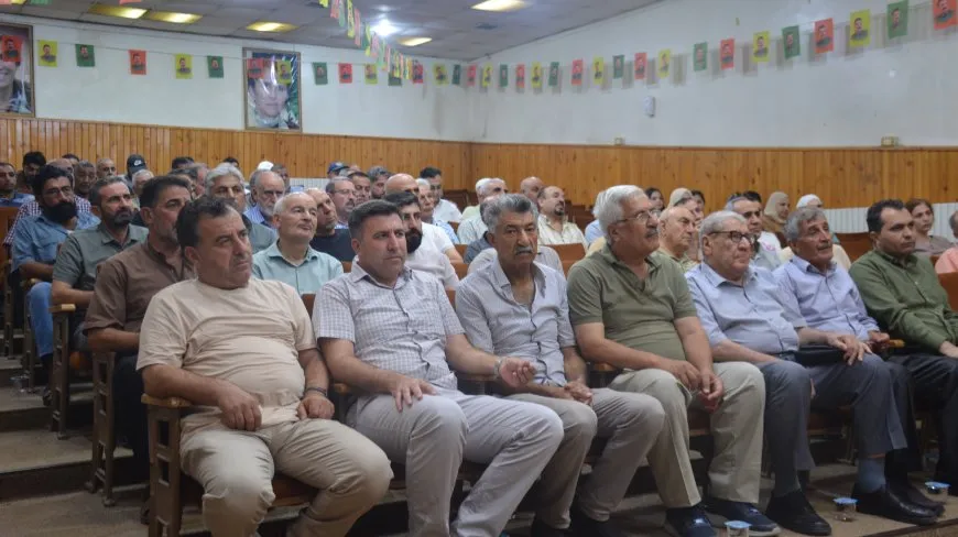Têkildarî lihevkirina 10`ê Adarê û asoyên çareseriyê panel