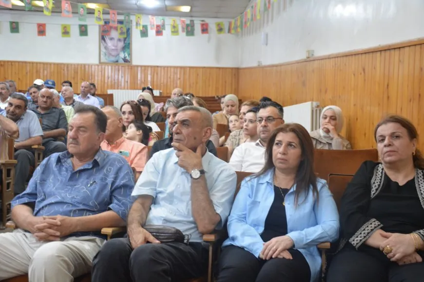 Têkildarî lihevkirina 10`ê Adarê û asoyên çareseriyê panel