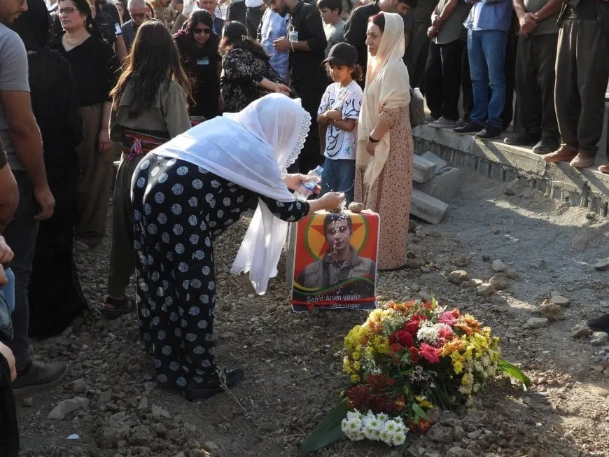 Dîmenê merasîma gerîla ya ji bo şehîd Çiya û Bêrîtan hate parvekirin
