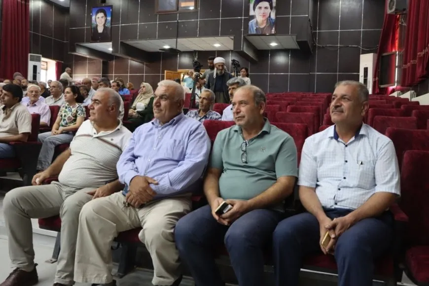 Kongreya Îslama Demokratîk du panel li dar xistin