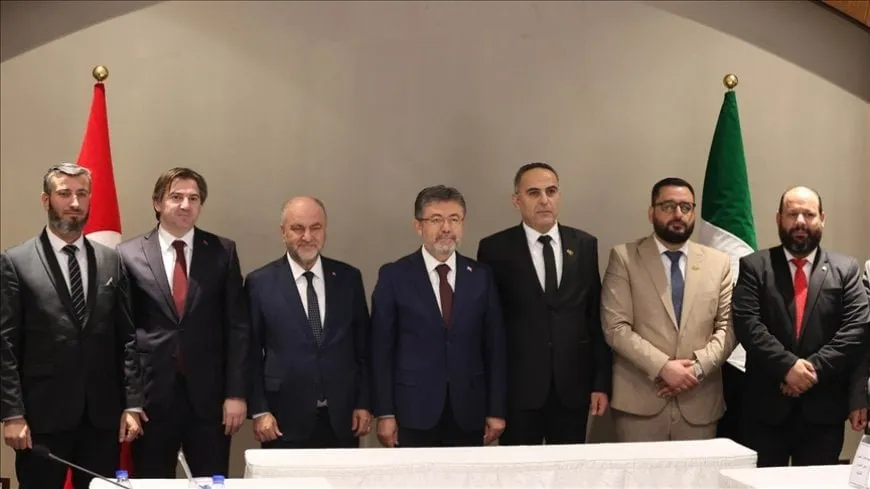 Wezîrê Tirk pirsên têkildarî girtina ava Firatê nebersivandin