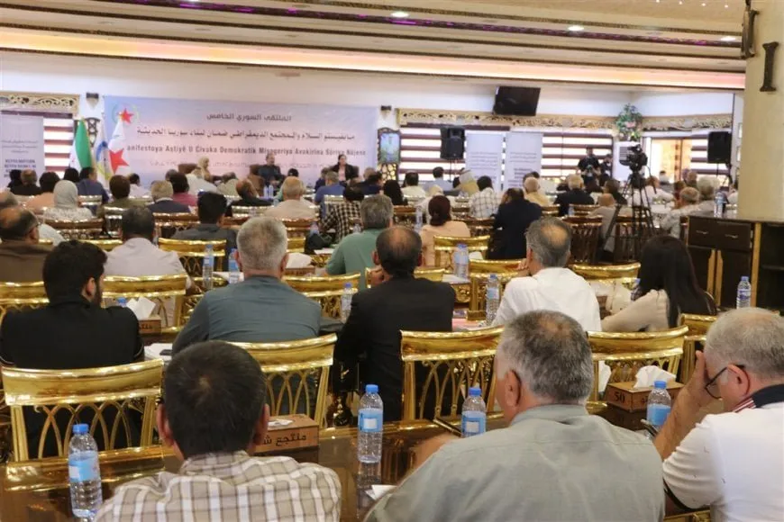 Foruma Sûriyeyî li Hesekê berdewam e