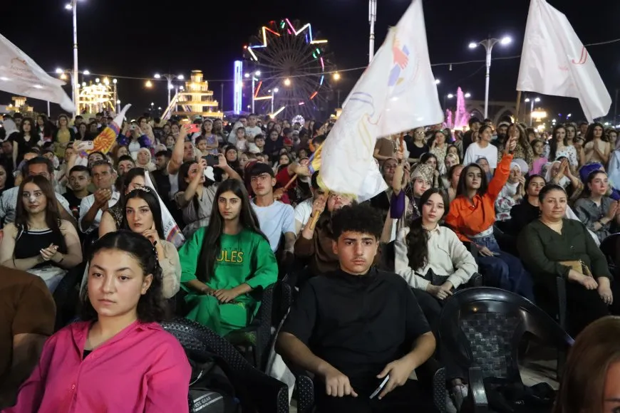 Festîvala Govendê didome; Rengîniya çandan li pêş e