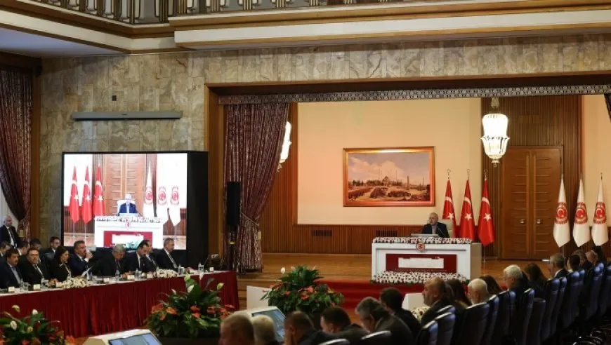 Bedirhanoglû di civîna komîsyonê de daxwaza rêveberiya xwecihî kir