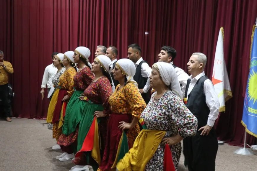 Li Teqbayê bi boneya salvegera PYD’ê şahî hate lidarxistin