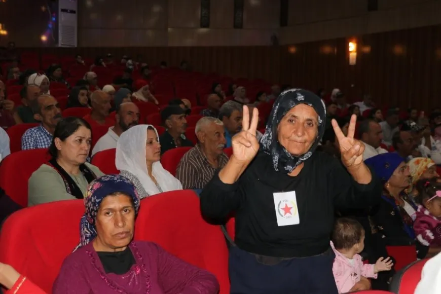 Li Teqbayê bi boneya salvegera PYD’ê şahî hate lidarxistin