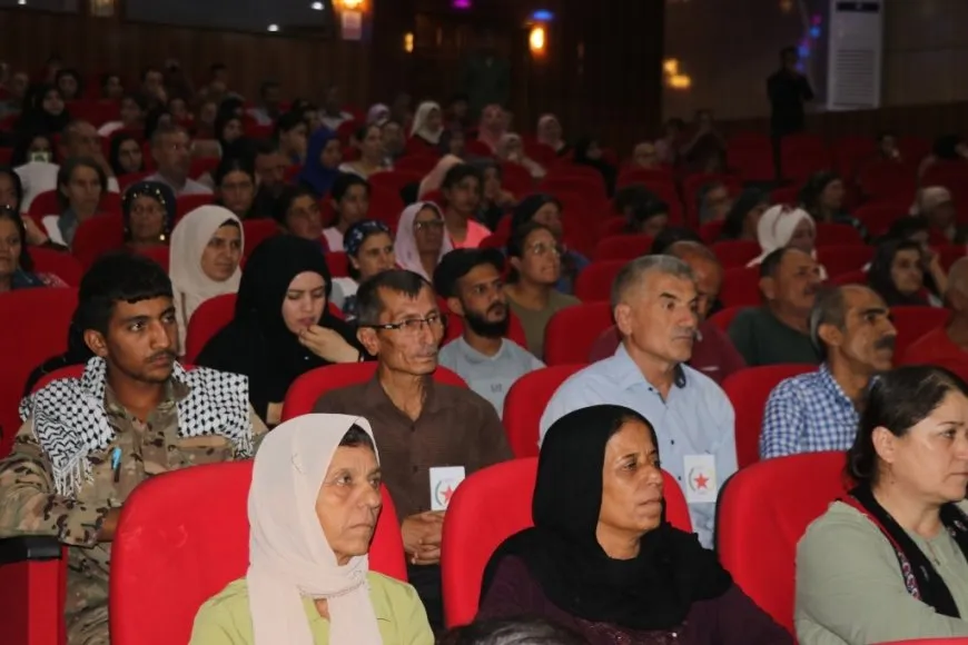 Li Teqbayê bi boneya salvegera PYD’ê şahî hate lidarxistin