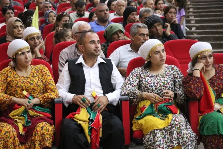 Li Teqbayê bi boneya salvegera PYD’ê şahî hate lidarxistin