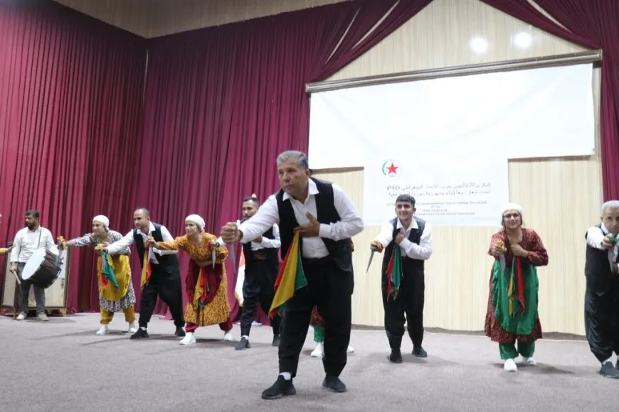 Li Teqbayê bi boneya salvegera PYD’ê şahî hate lidarxistin