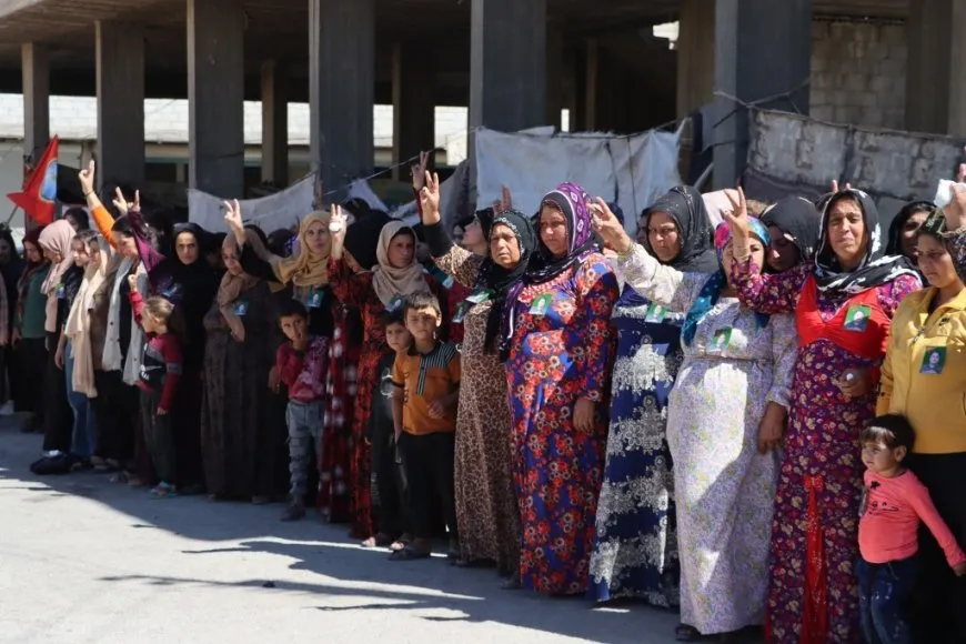 Ji bo şervana YPJ`ê Nisrîn Çiya merasîma xiyabî