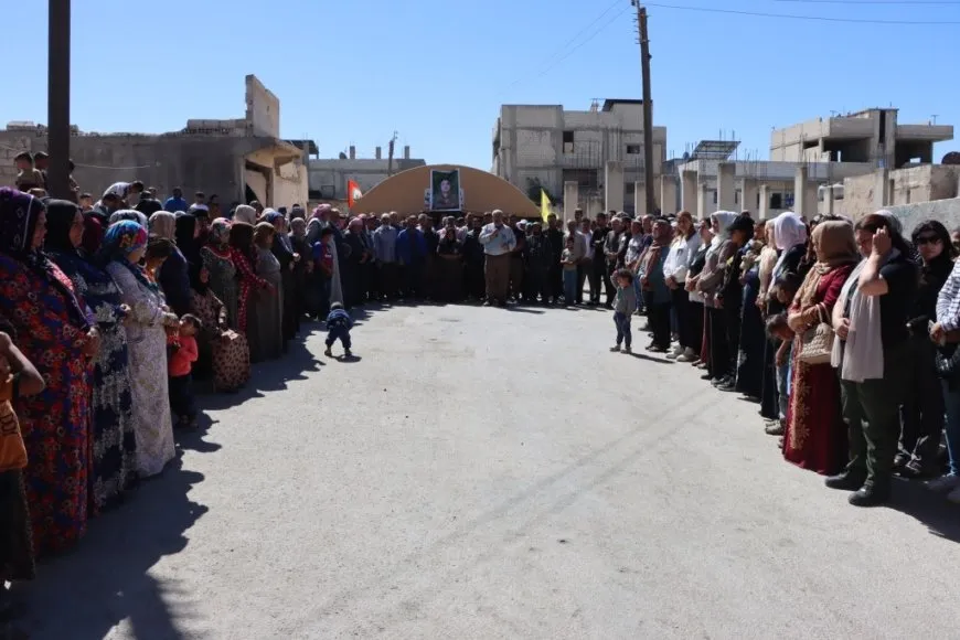 Ji bo şervana YPJ`ê Nisrîn Çiya merasîma xiyabî