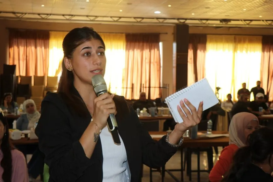 Li Helebê ciwanan sosyalîzm û azadî gotubêj kir