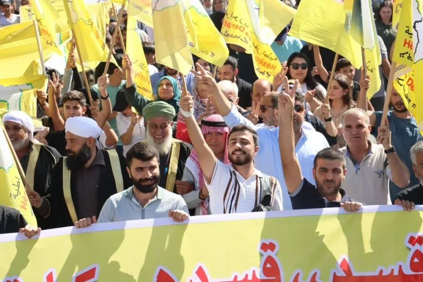  Şêniyên Tebqayê ji bo pişgiriya QSD’ê meşiyan