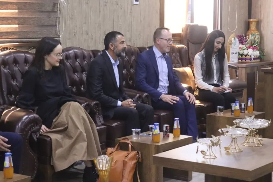  Şandeya Awstralyayê serdana Kombûna Jinan a Zenûbiya kir