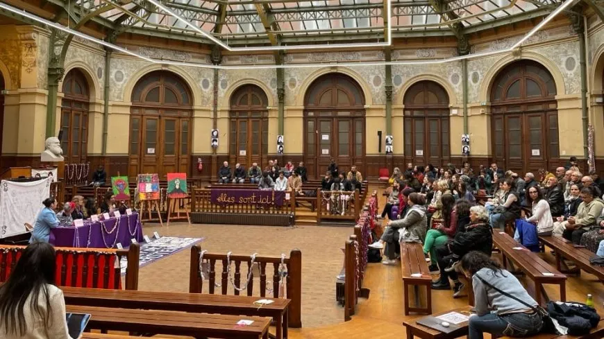 Li parîsê ji bo bîranîna Nagihan Akarsel komxebata jinan hat lidarxistin