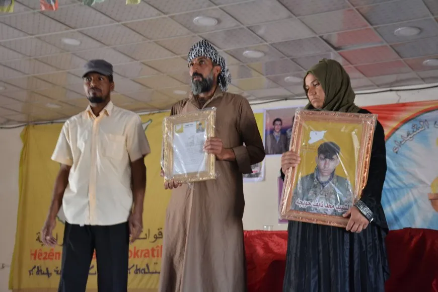 Şêniyên Til Koçerê sersaxî dan malbata şehîd Zagros