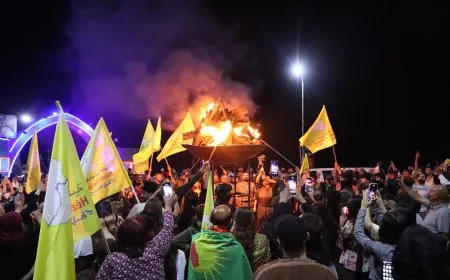 Li Dêrikê agirê Newrozê hate vêxistin