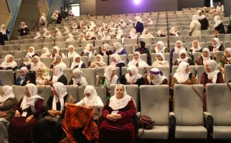 Konferansa Dayikên Aştiyê di roja duyem de ye