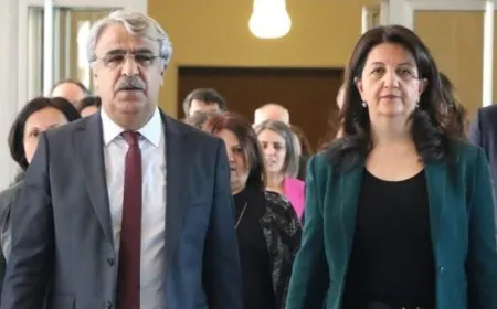 Şandeya Îmraliyê serdana girtiyên siyasî kir