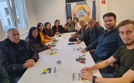 Şandeya Durzî ya ji Siwêdayê serdana  komeleya Kurd kir