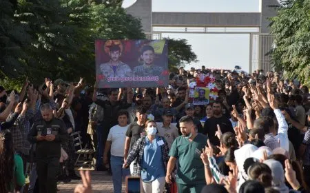 Xelkê Dirbêsiyê şehîdek oxir kir û gerîlayek bi bîr anî