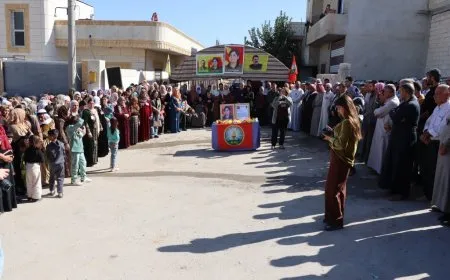 Ji bo şehîd Aze Rojgirav û Hêlîn Kobanê merasîma xiyabî hat lidarxistin