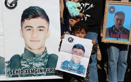 Berxwedêrên Kobanê li Muzexaneyê hatin bi bîranîn