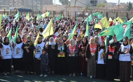Bi hezaran jinên 8 bajarên kantona Cizîrê ji Rêber Apo re azadî xwestin