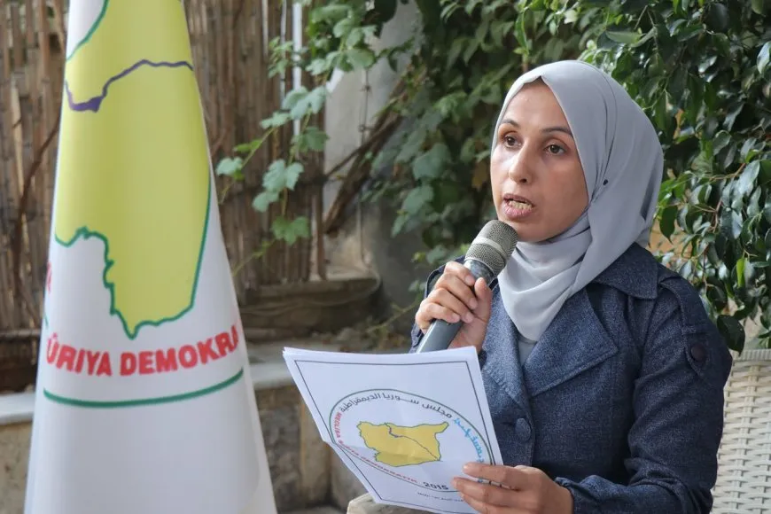 `Jiyana hevbeş û biratiya gelan bingeha dewleta demokratîk a pirreng e`