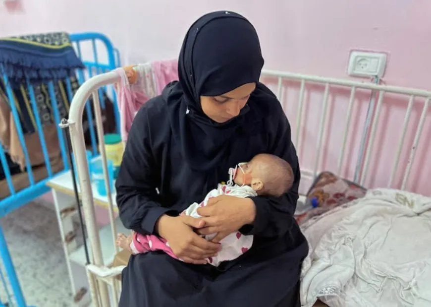 UNICEF: Rewşa dayik û zarokên şîr li Xezayê xirab e