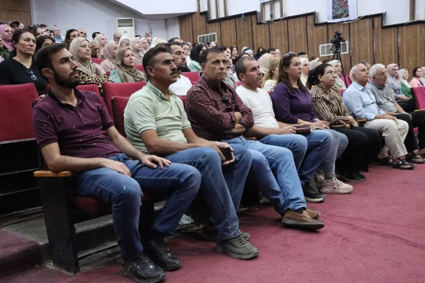  PYD’ê derbarê komploya navnetewî de ji gel re civîn li dar xist