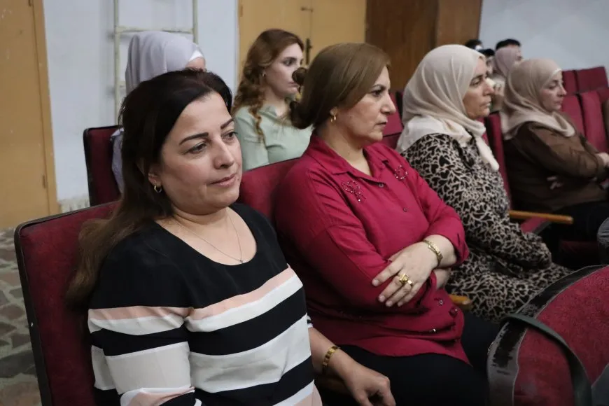  PYD’ê derbarê komploya navnetewî de ji gel re civîn li dar xist