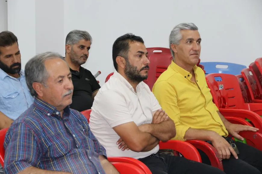  PYD’ê derbarê komploya navnetewî de ji gel re civîn li dar xist