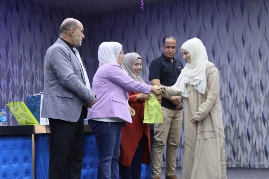 Li Reqayê 24 mamoste hatin xelatkirin