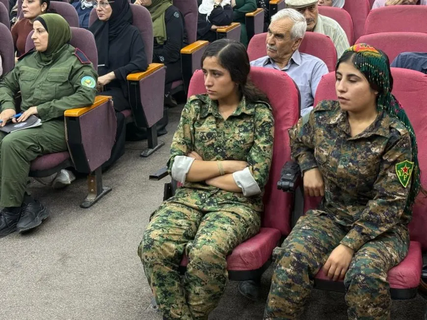 Li Reqayê panelek li ser banga Rêber Abdullah Ocalan hat dayîn