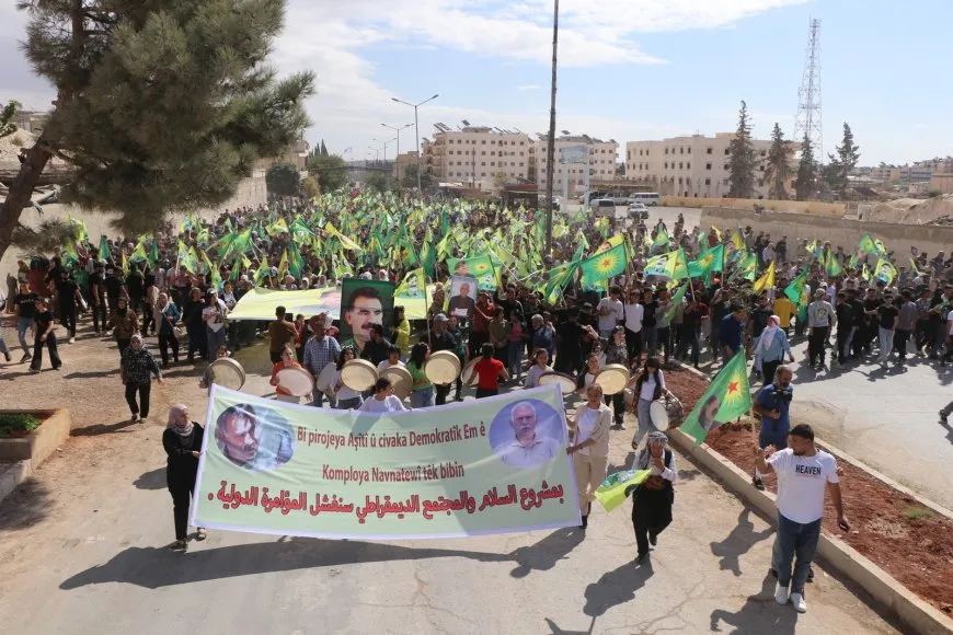 Bi hezaran şêniyên Helebê azadiya Rêber Abullah Ocalan xwest