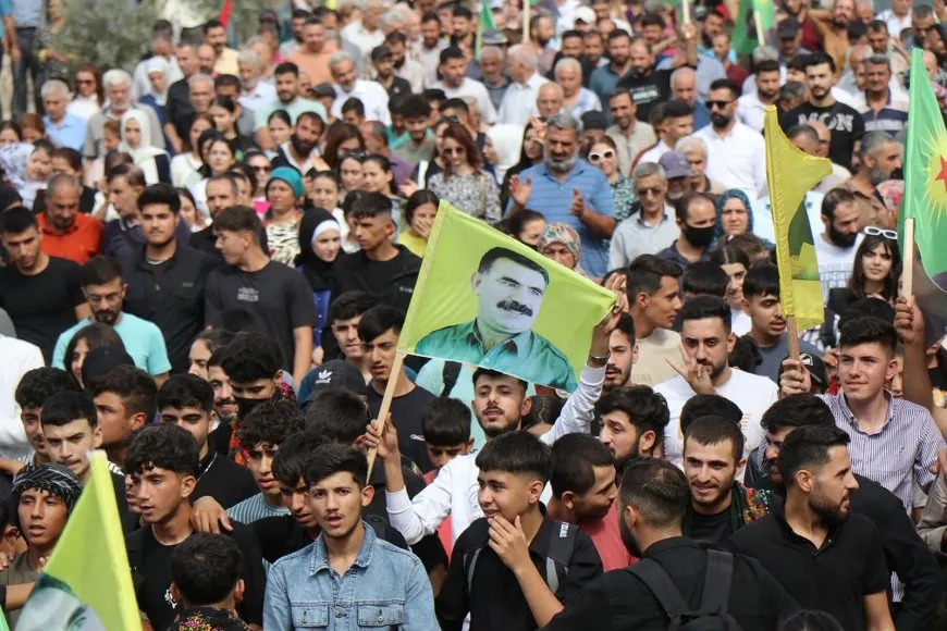 Bi hezaran şêniyên Helebê azadiya Rêber Abullah Ocalan xwest